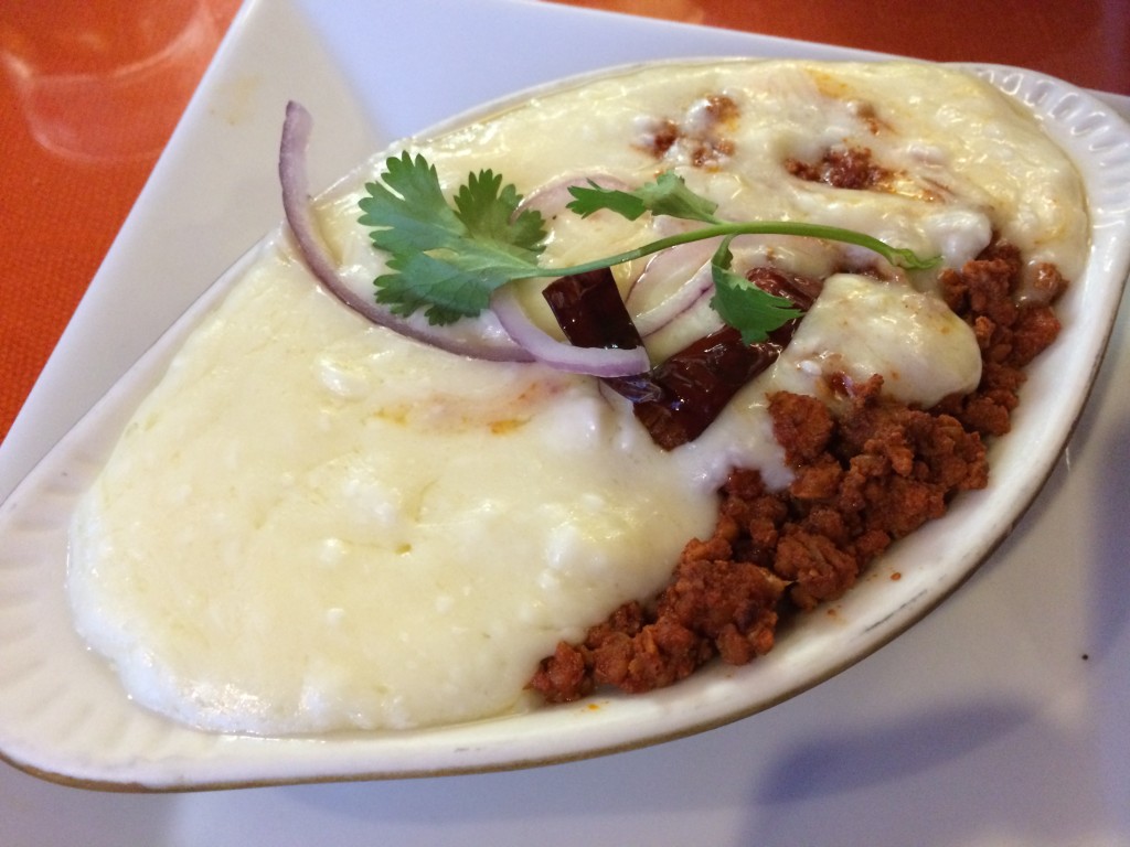 Queso Fundido con Chorizo